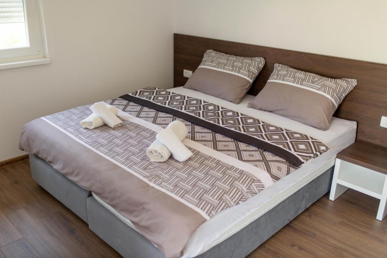 Apartmani Mia Prozor ภายนอก รูปภาพ